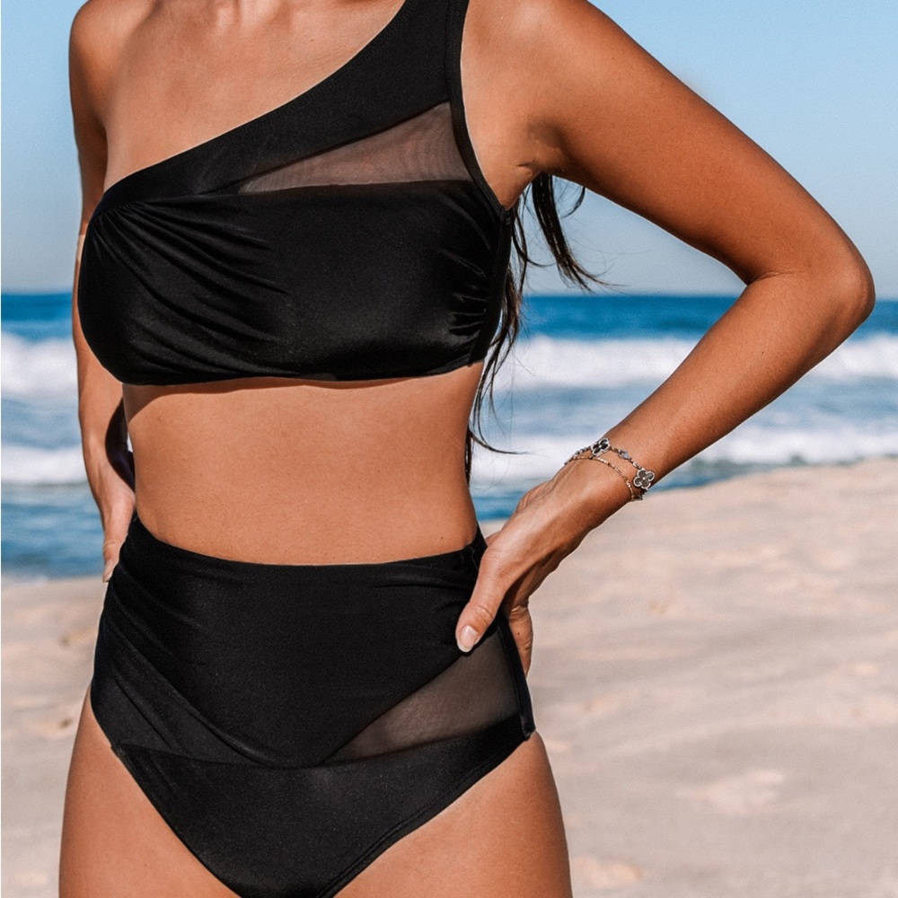 One-Shoulder Black Bikini Set